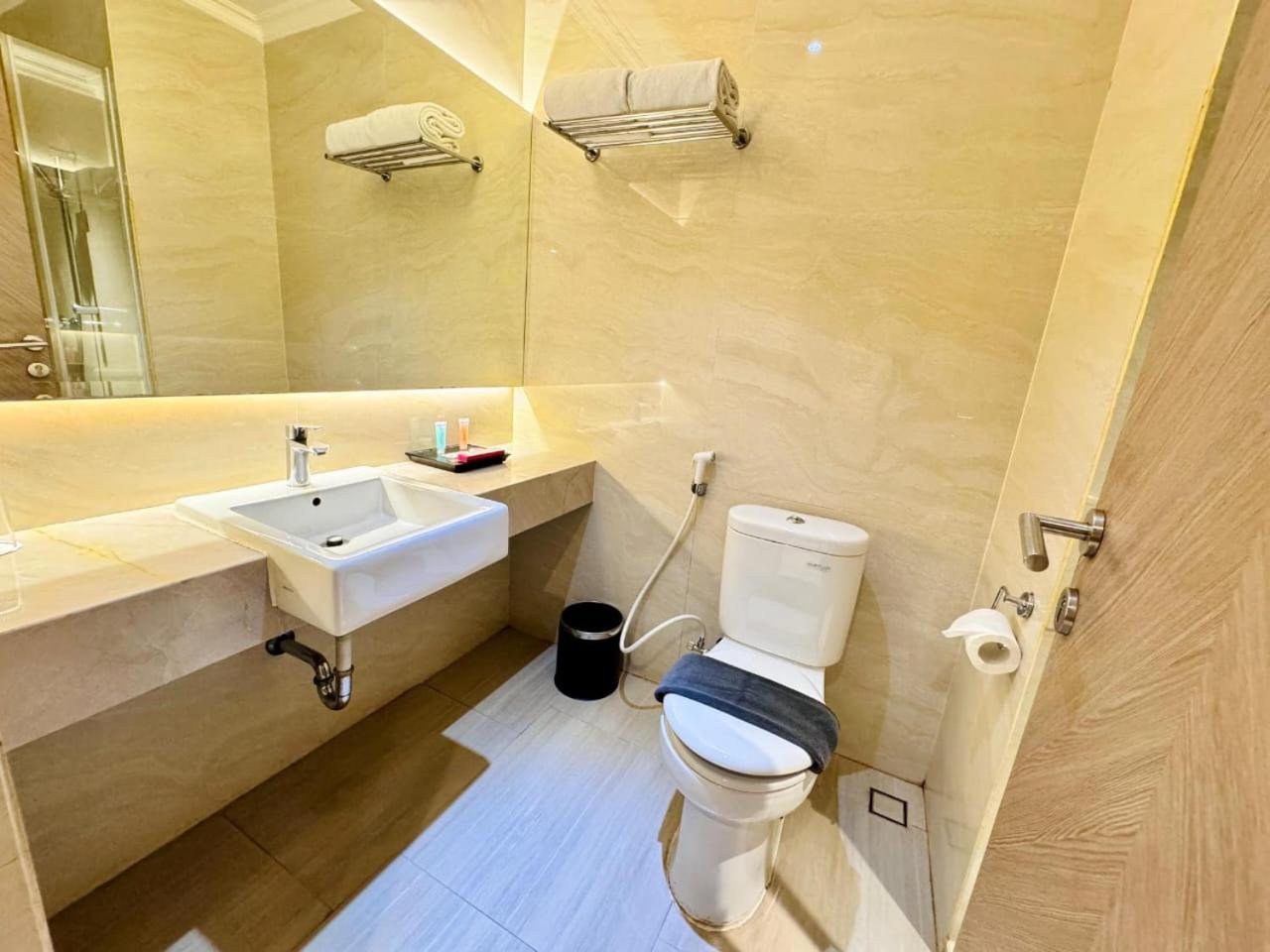 Orchardz Hotel Industri Jakarta Kemayoran Kültér fotó